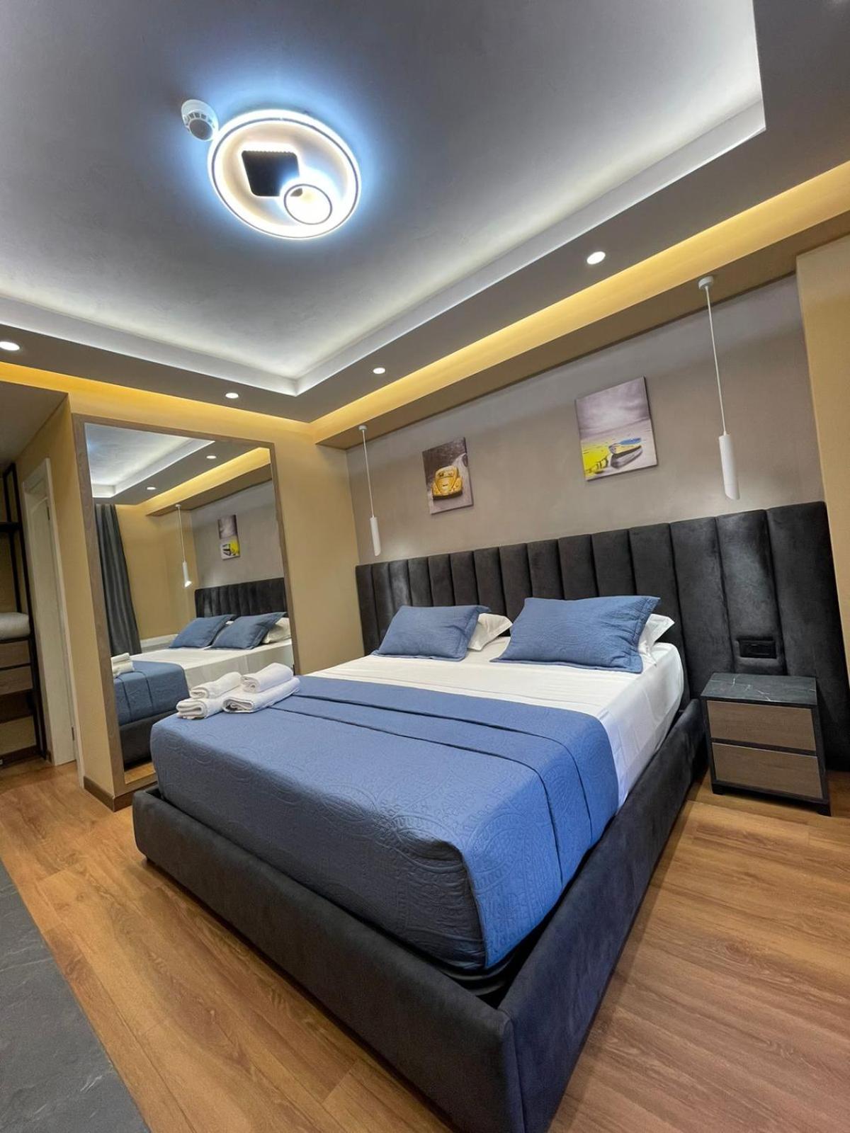 Peaky Hotel Durrës Exterior foto