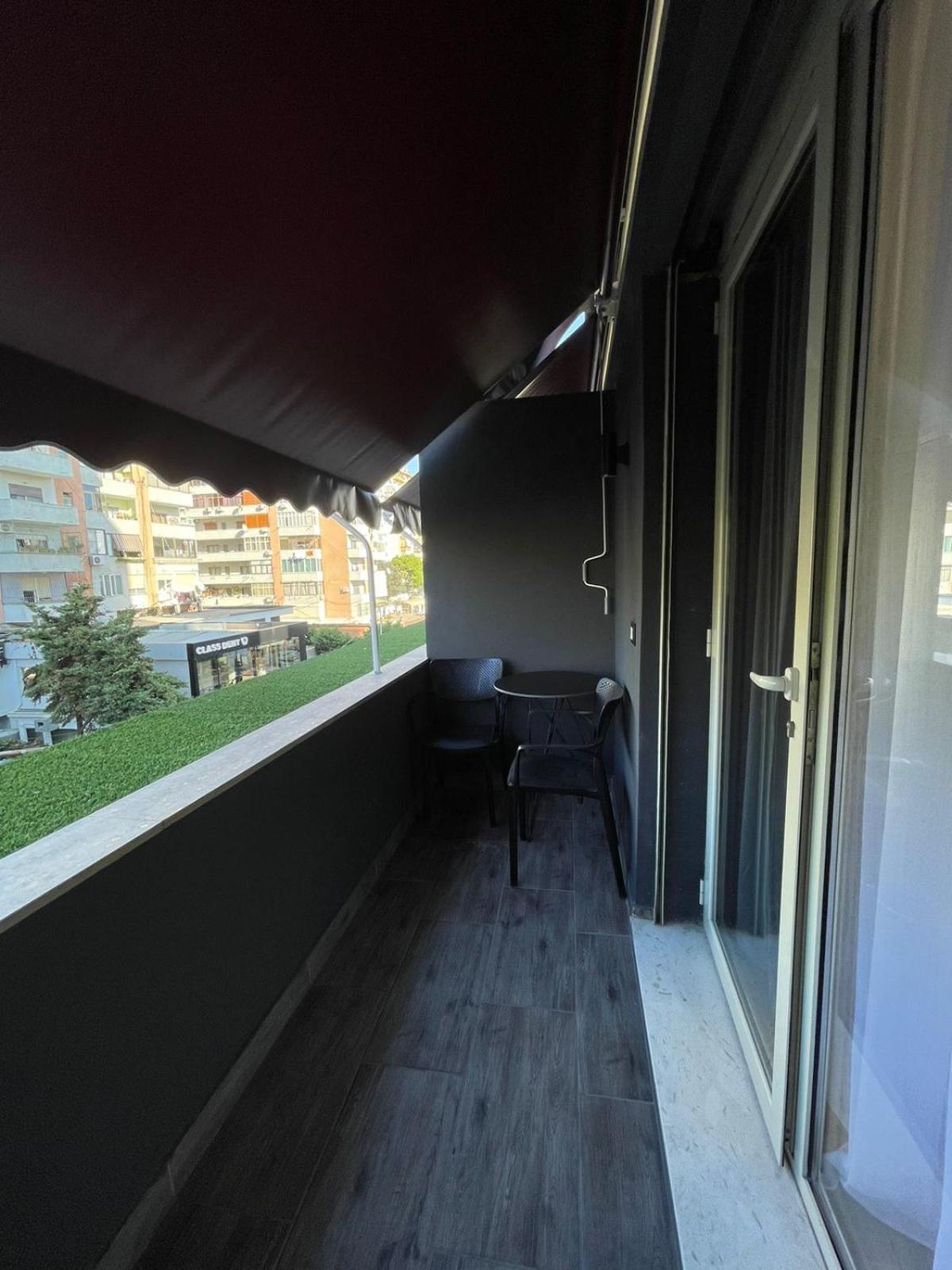 Peaky Hotel Durrës Exterior foto
